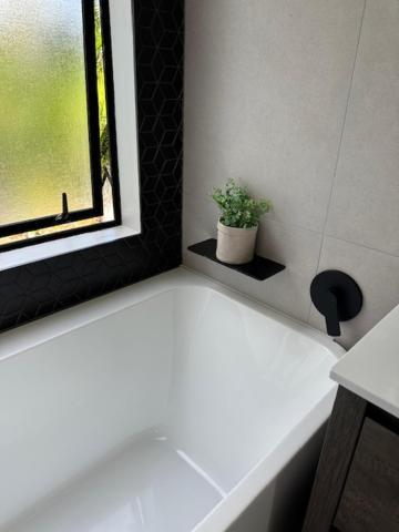 Seaside Serenity 4br Modern Auckland