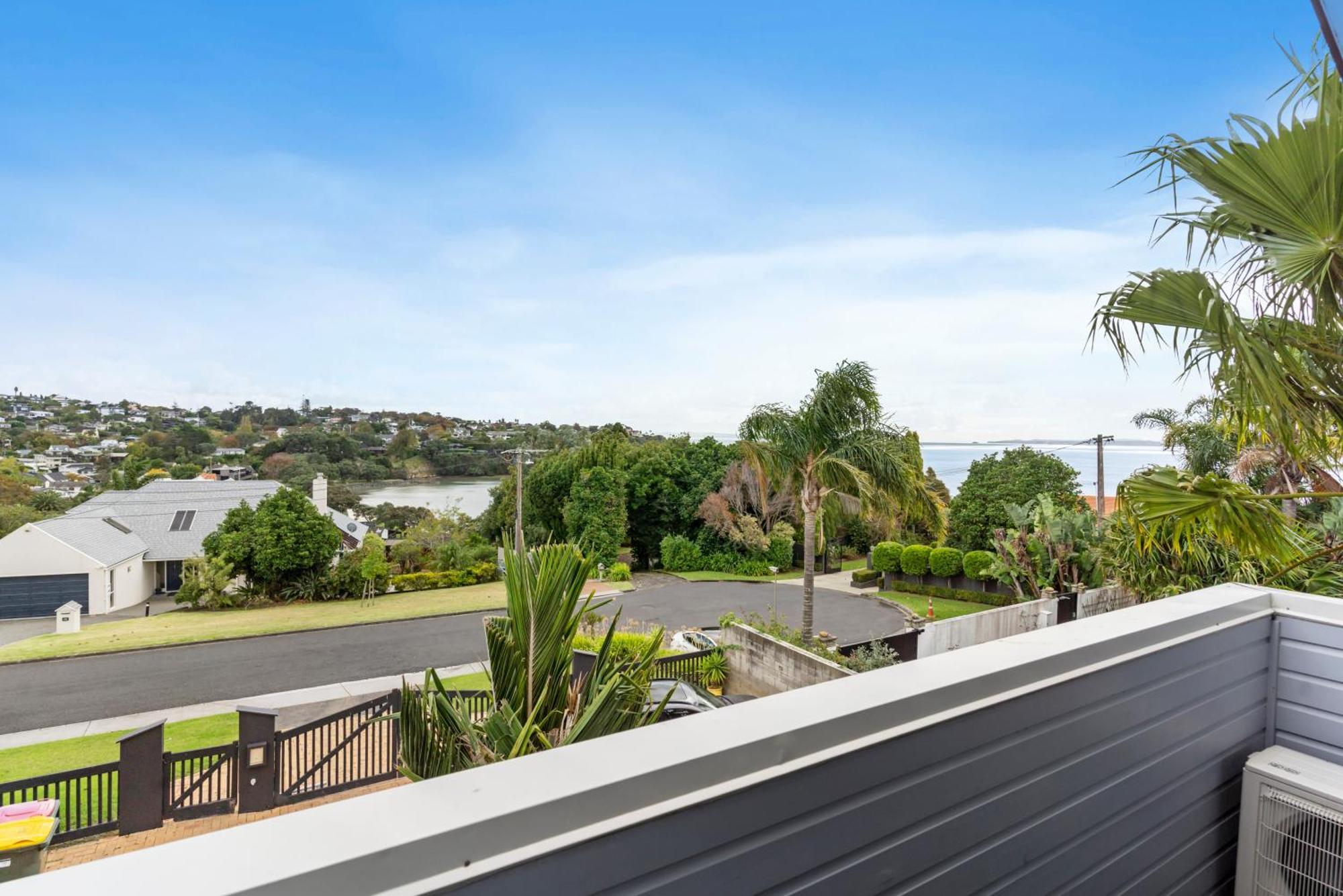 Seaside Serenity 4br Modern Holiday home