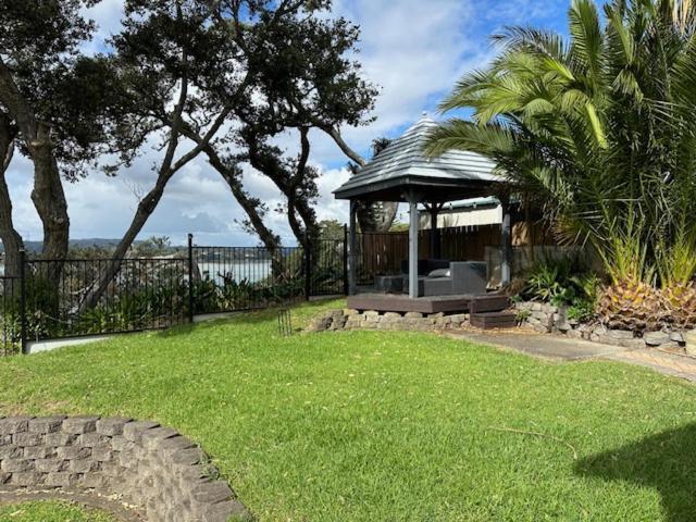 Holiday home Seaside Serenity 4br Modern